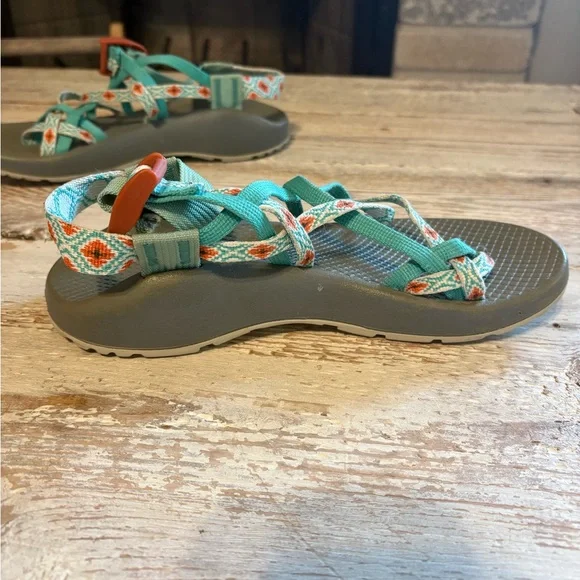 Women’s Adjustable Chaco Sandals - Picture 5 of 7